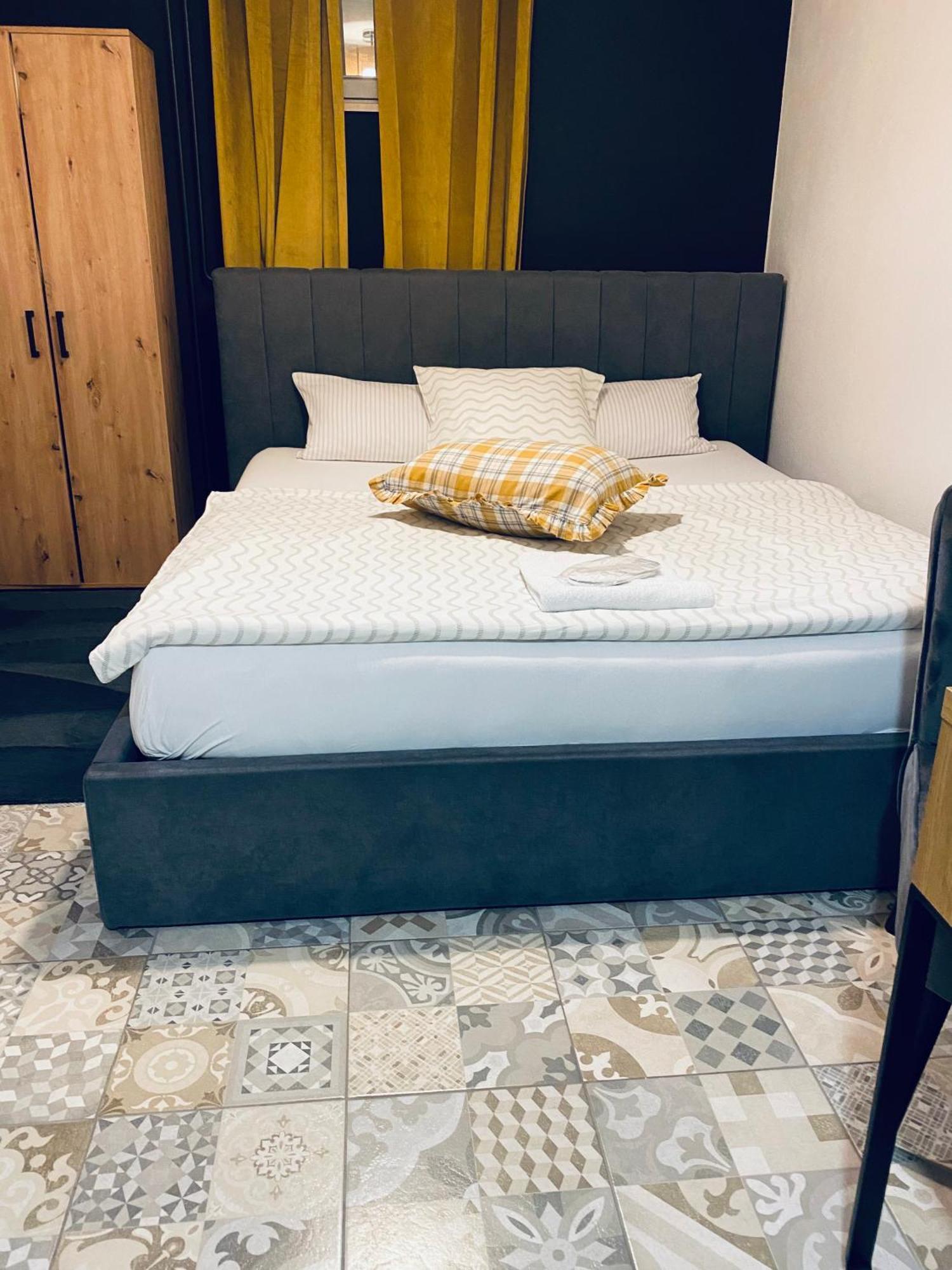 Rooms & Apartment Zala Airport Shuttle Option Cerklje na Gorenjskem Kültér fotó