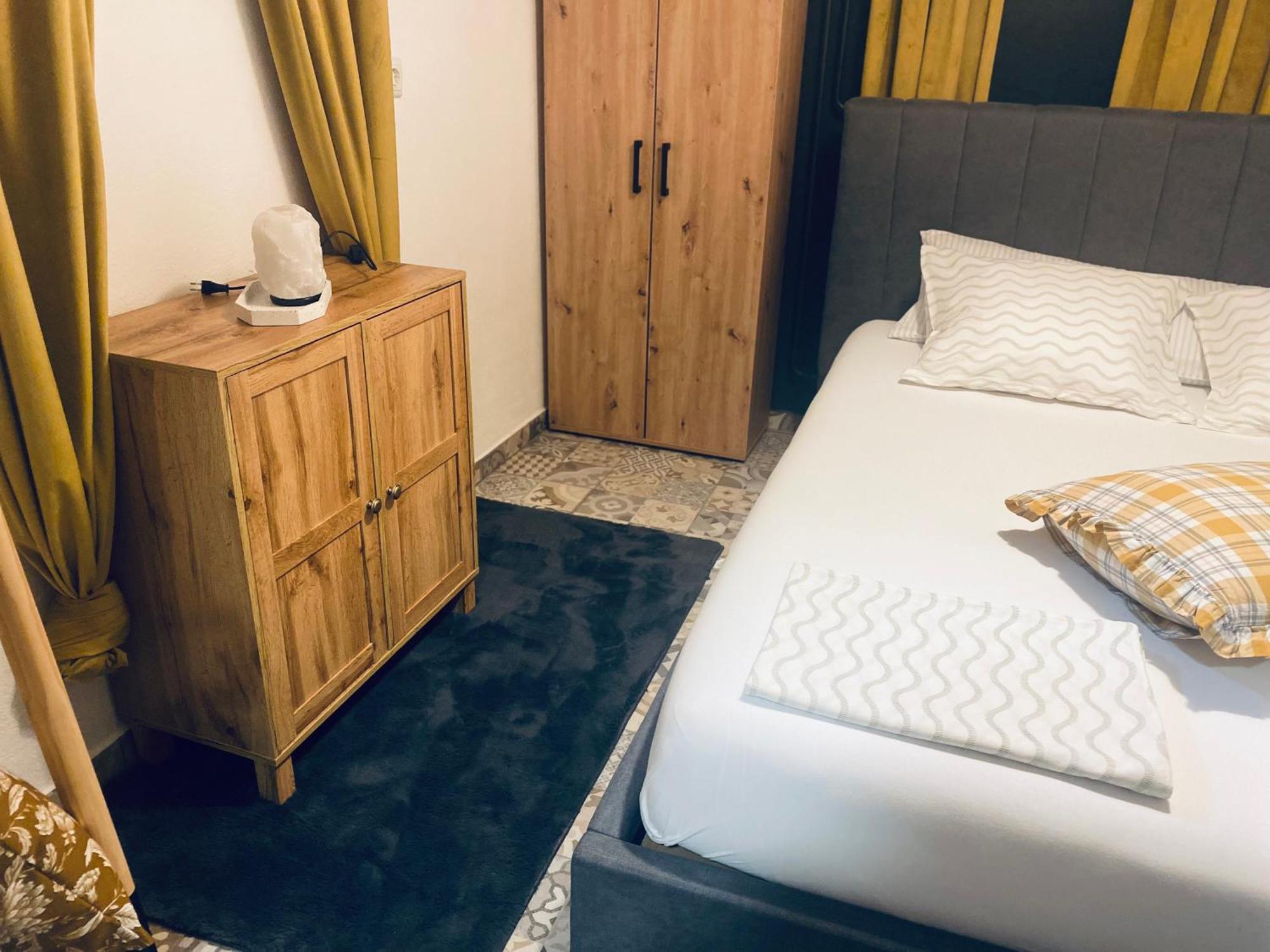 Rooms & Apartment Zala Airport Shuttle Option Cerklje na Gorenjskem Kültér fotó
