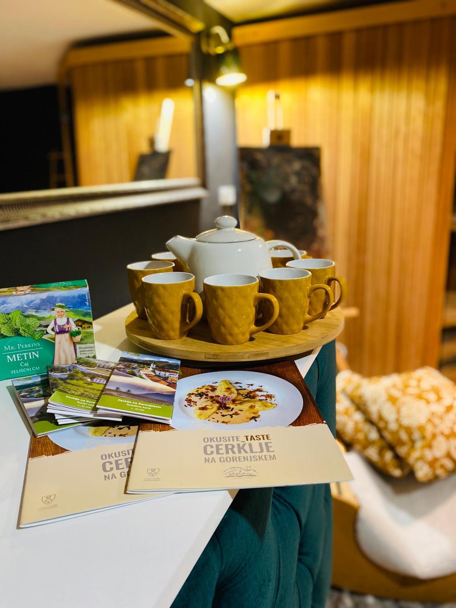 Rooms & Apartment Zala Airport Shuttle Option Cerklje na Gorenjskem Kültér fotó
