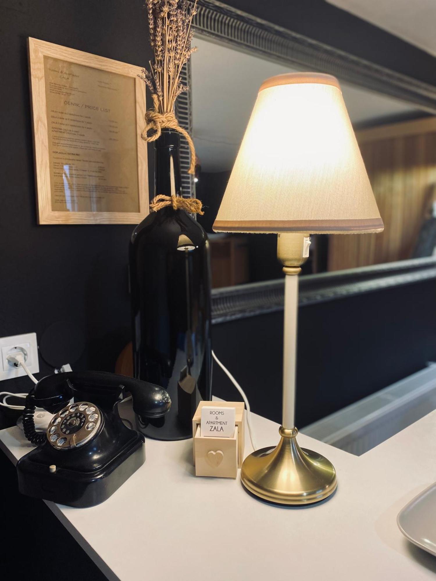 Rooms & Apartment Zala Airport Shuttle Option Cerklje na Gorenjskem Kültér fotó